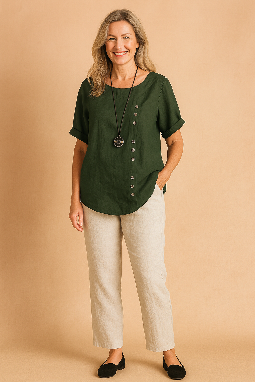 Liva | Asymmetrical blouse with decorative clasp