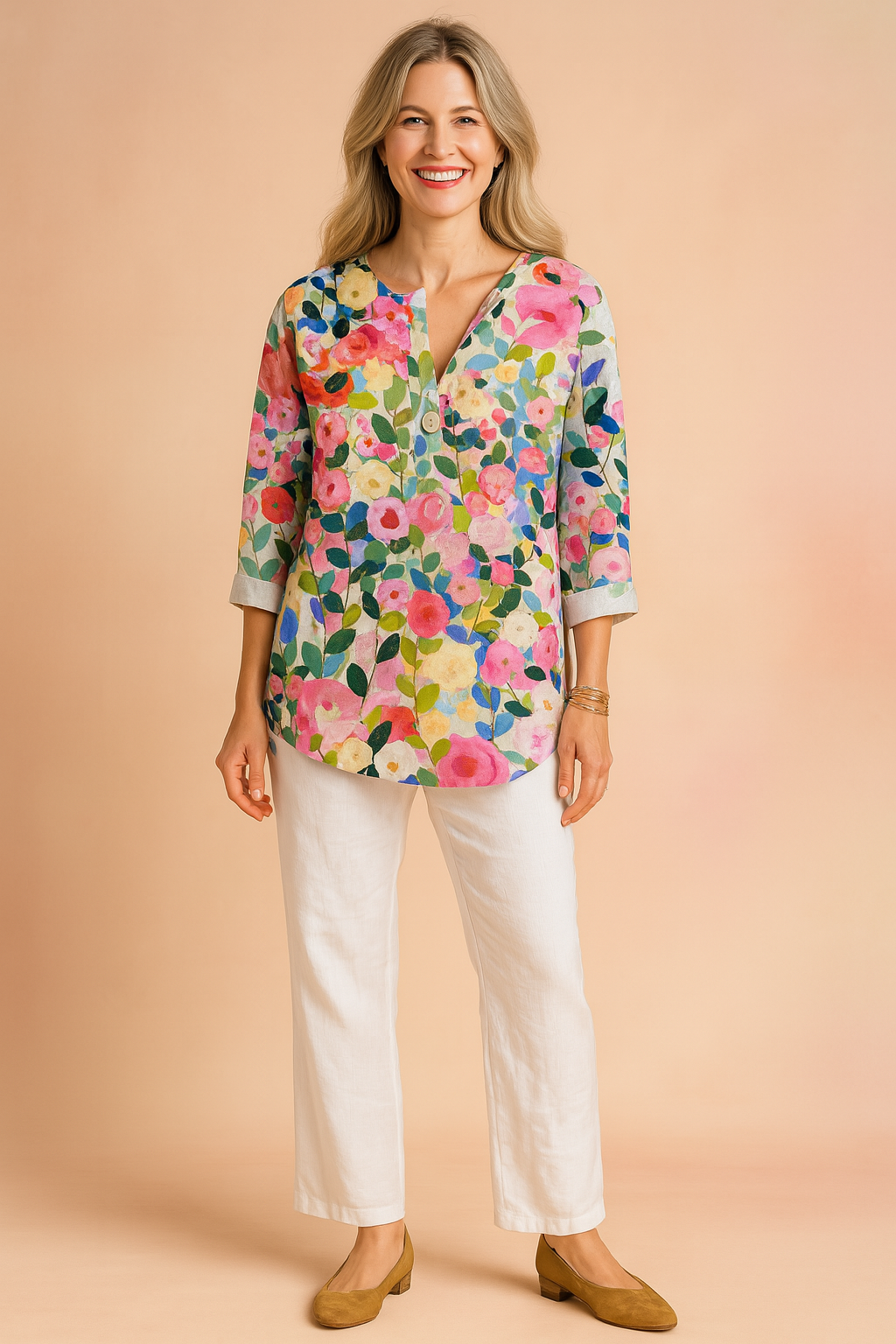 Aria | Lightweight blouse with a cutout neckline