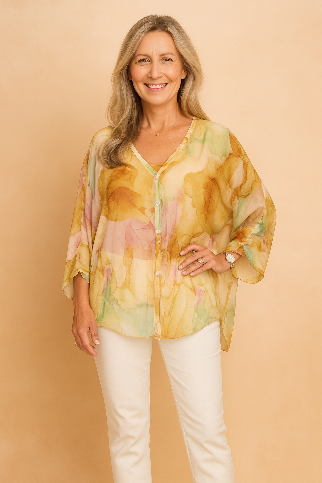 Aurora | Airy blouse with an artistic pattern