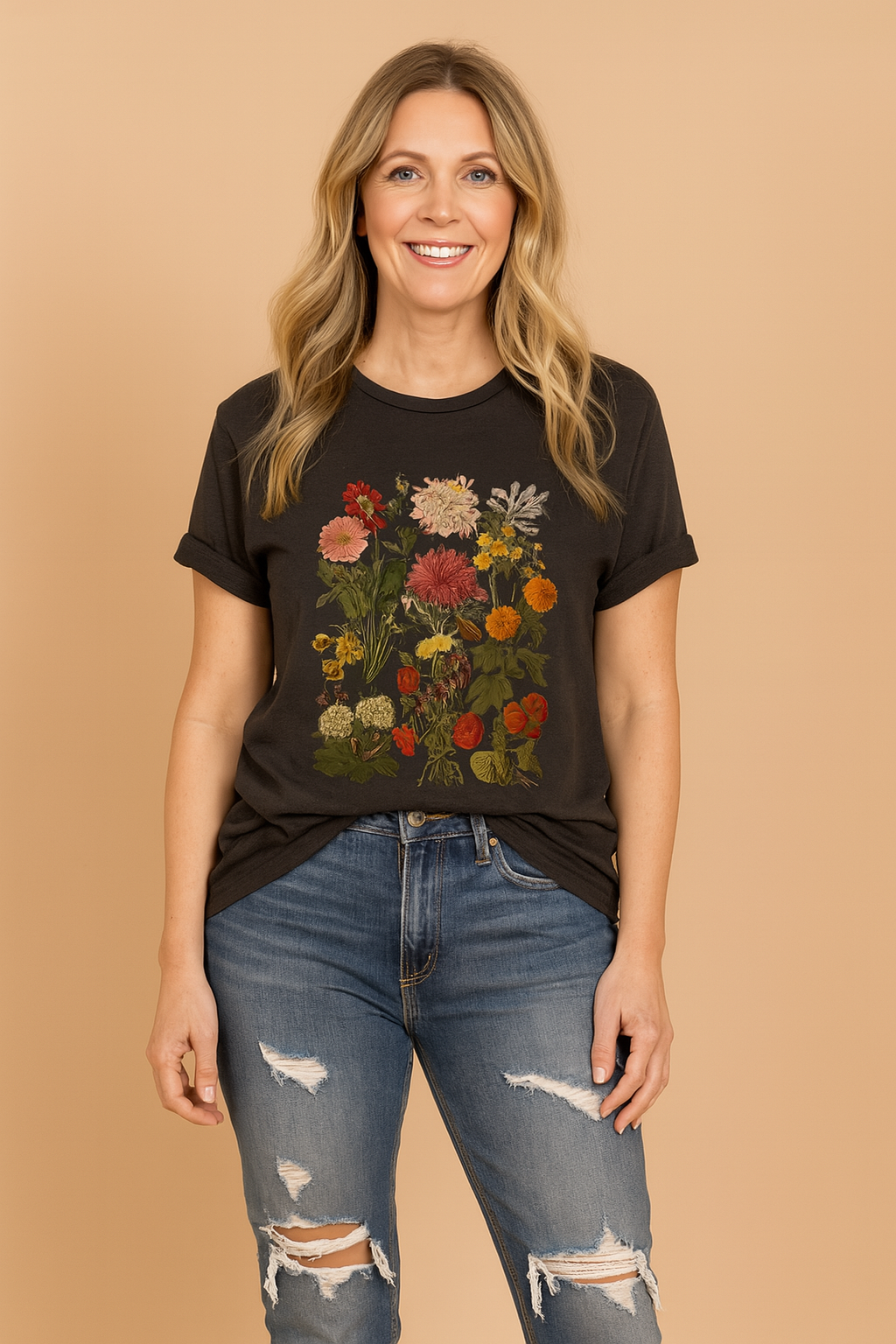 Berry | T-shirt with a Plant Motif