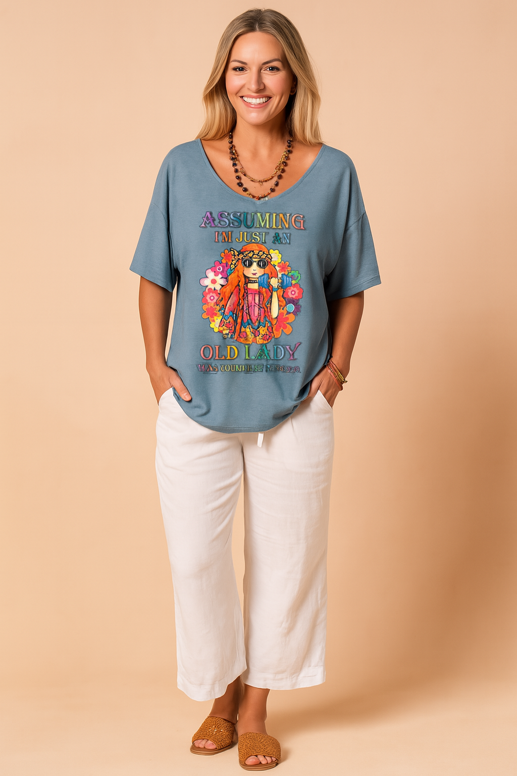 CLARA | T-shirt with a fun print and a loose fit