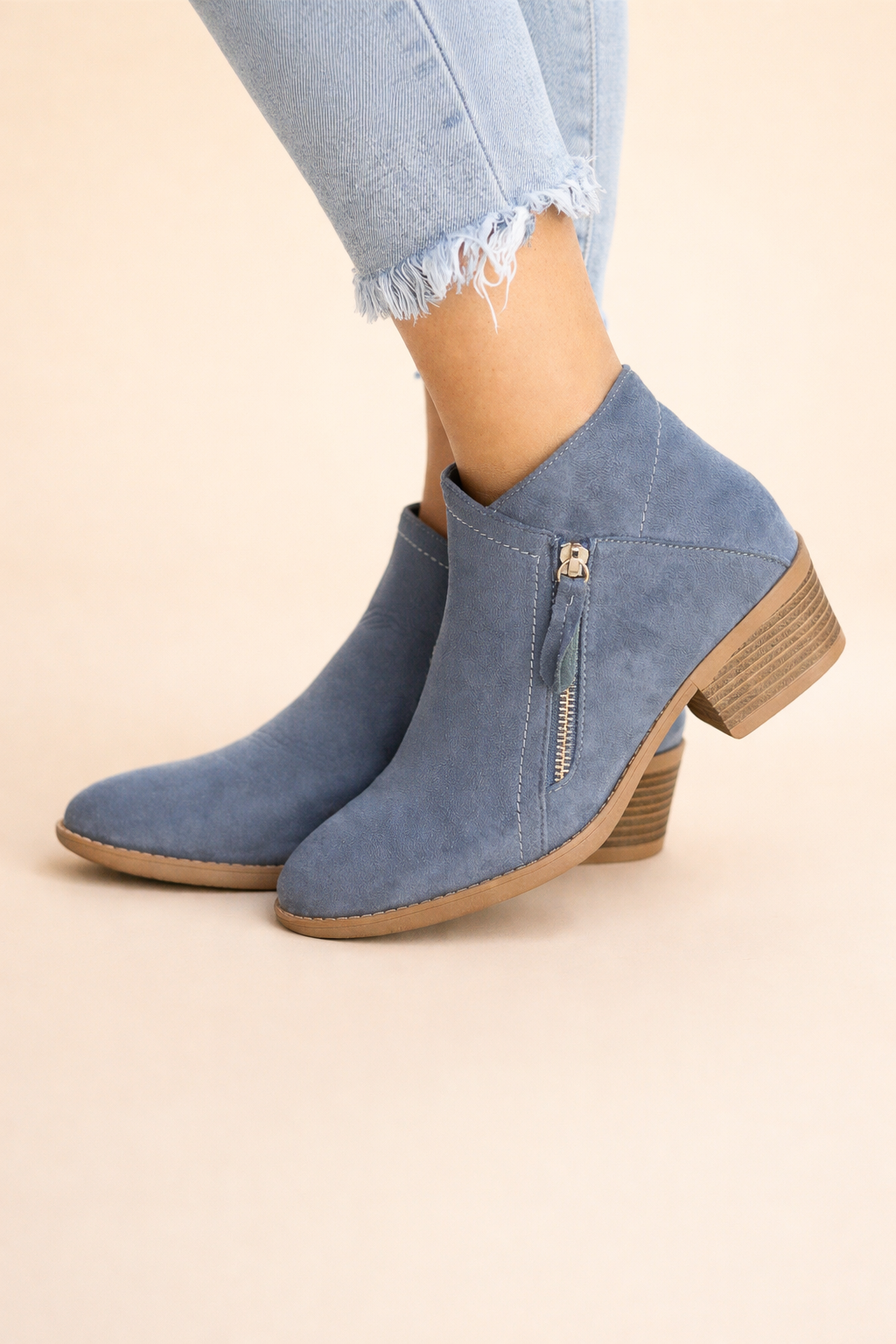 LIVERA | Woman's Ankle Boots