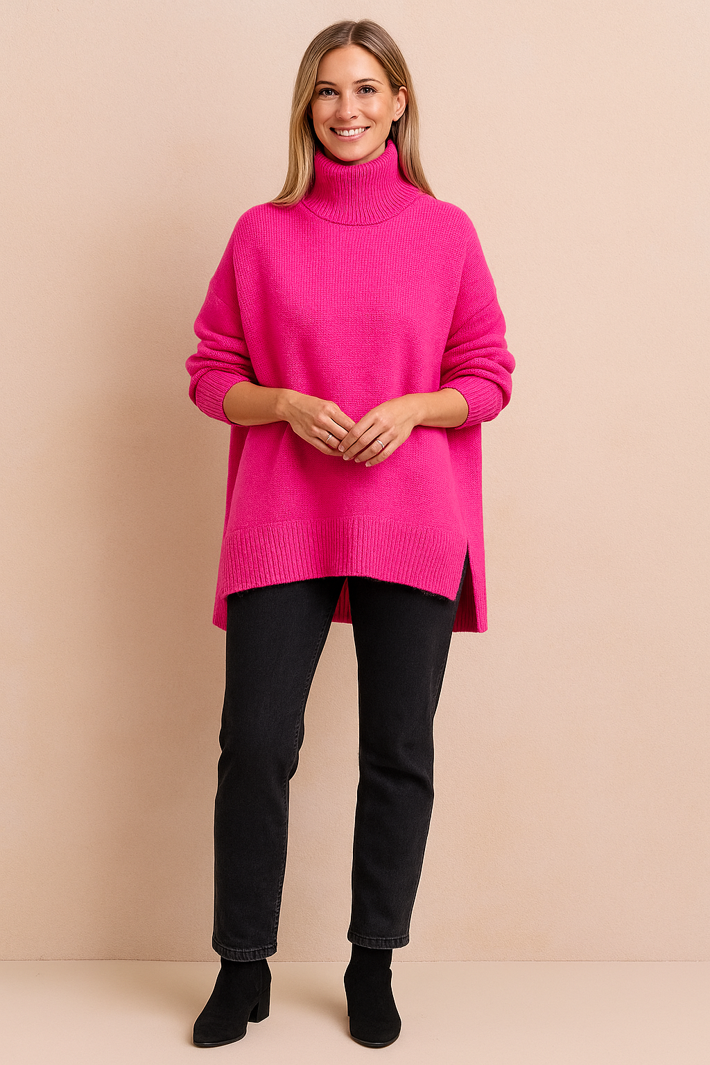 Lena | Short-sleeved sweater with a wide turtleneck