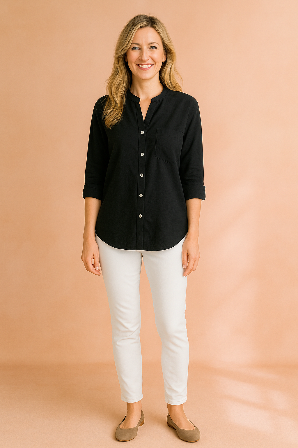 Nola | Classic blouse with a pocket and a stand-up collar