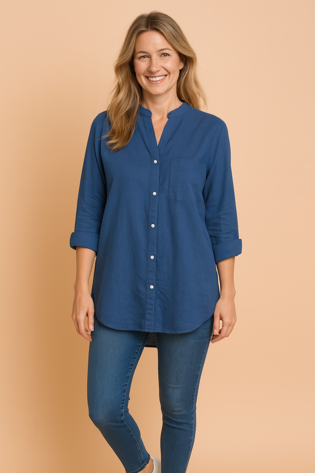 Nola | Classic blouse with a pocket and a stand-up collar