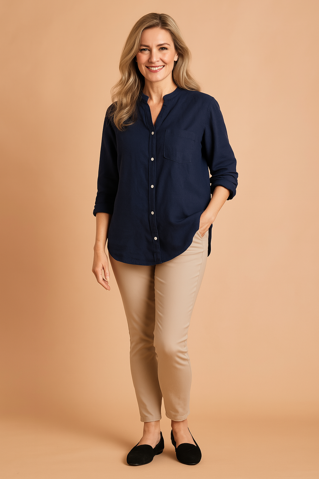 Nola | Classic blouse with a pocket and a stand-up collar