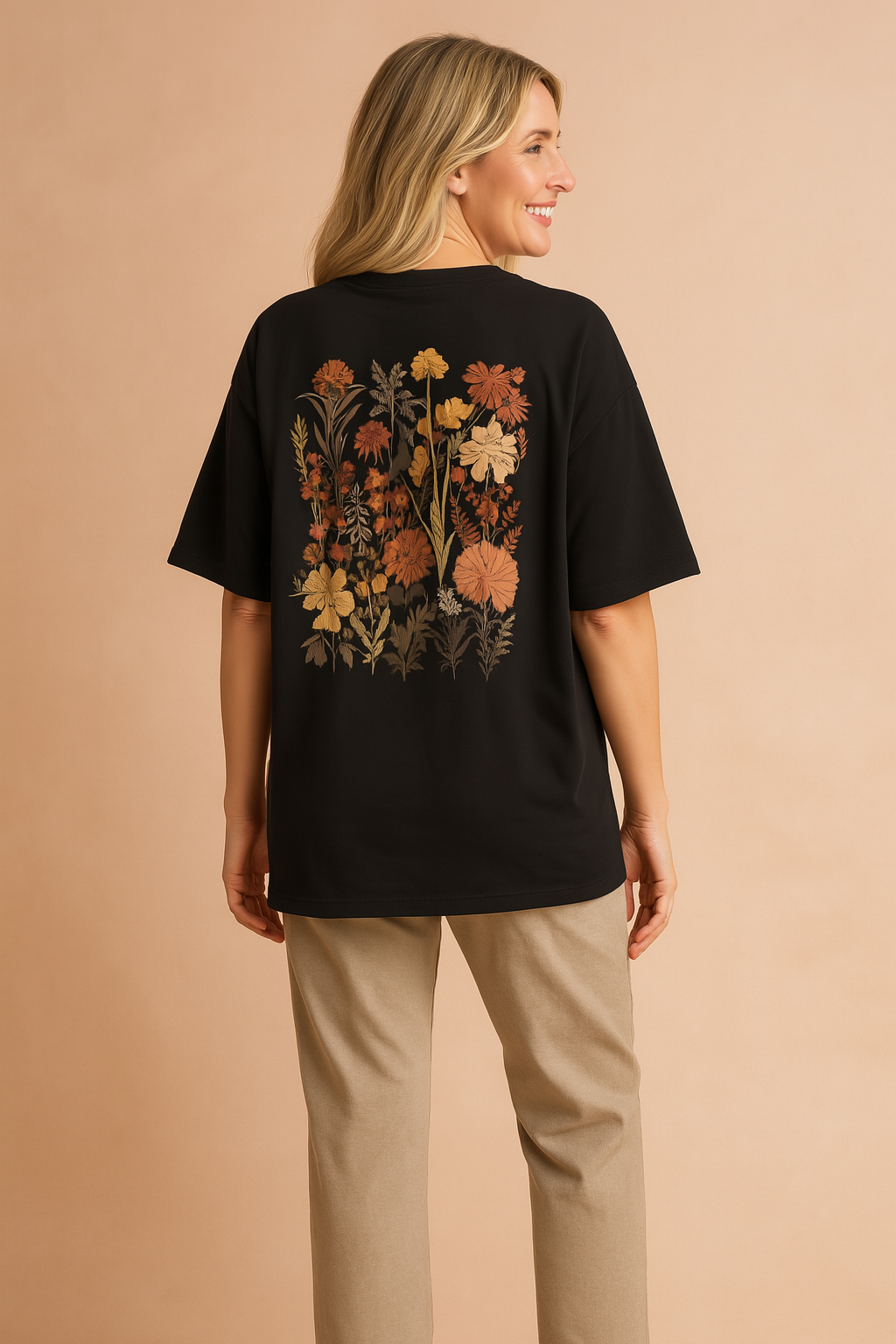 Oliwia | T-shirt with a floral pocket