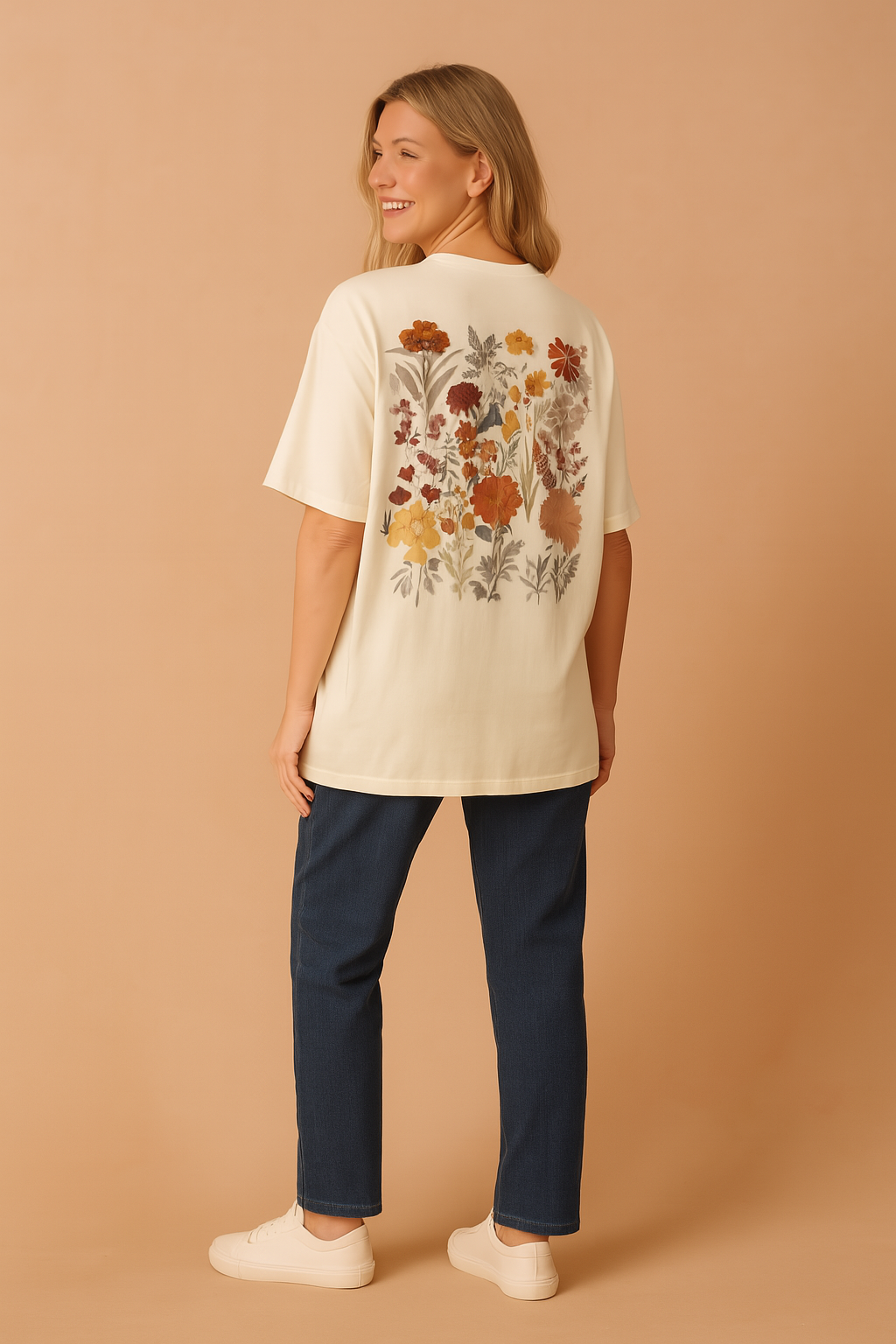 Oliwia | T-shirt with a floral pocket