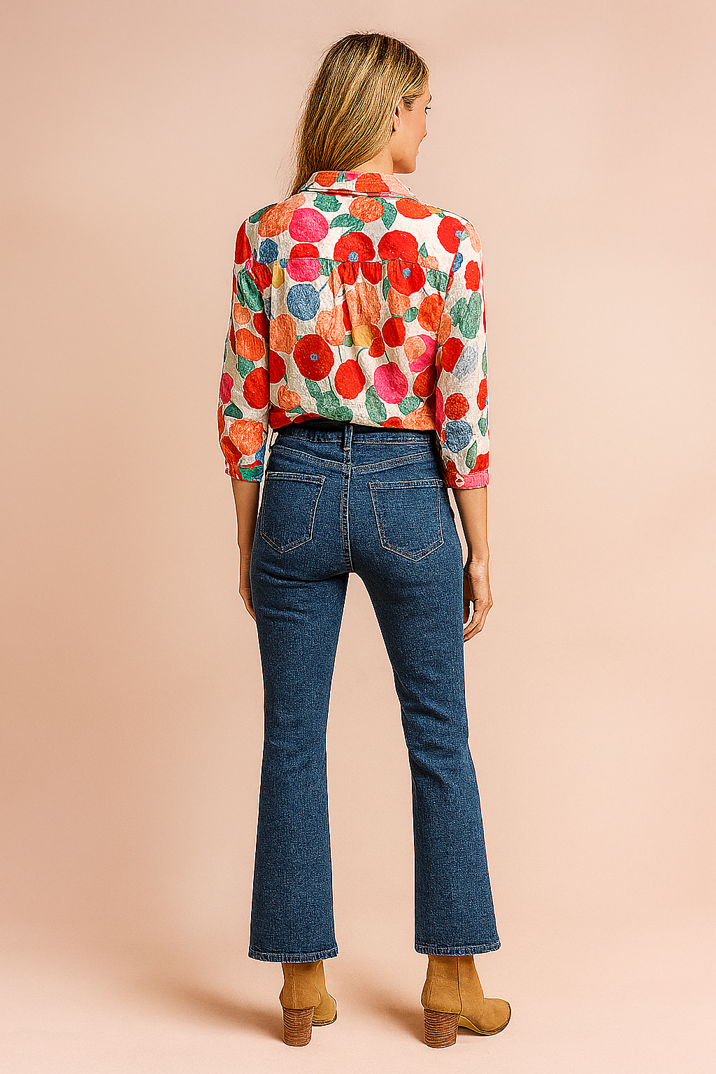 Vienna | Stylish red and floral blouse