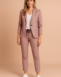 Women's Suit for Casual Elegance Comfortable Fabric Blend Pant Suit